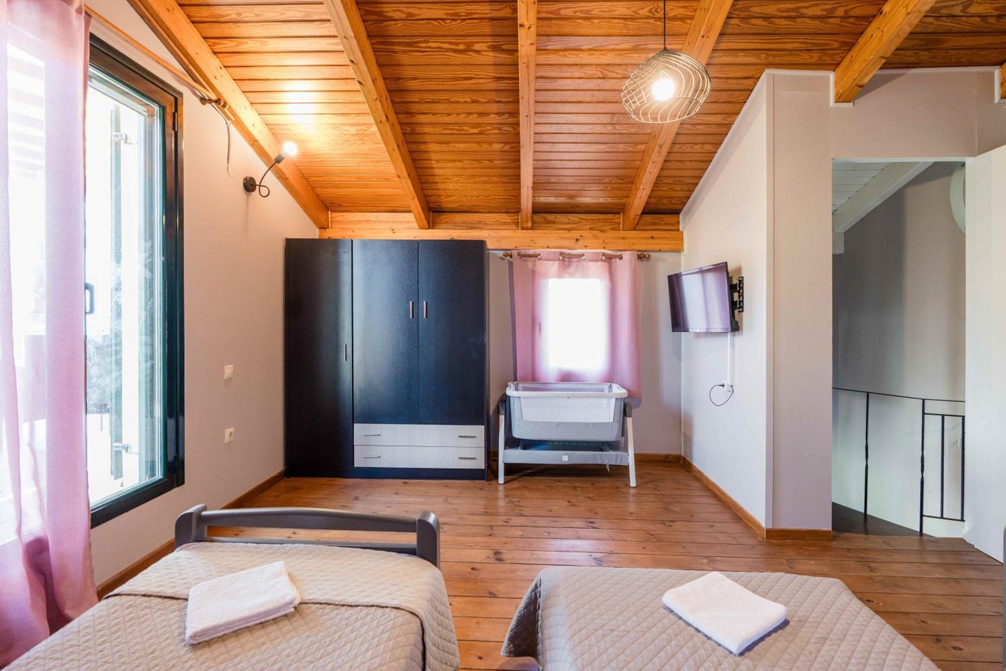 Elia Studios Lixouri Buitenkant foto
